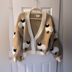LUNA IVY tan and white v-neck sheep sweater
